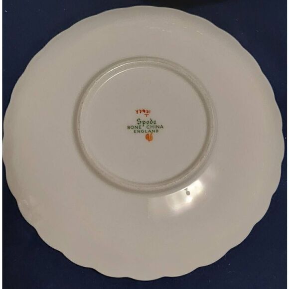 Lot of 5 Vintage Spode Monticello Vine Bone China Saucers. No chips or cracks. - Picture 3 of 5